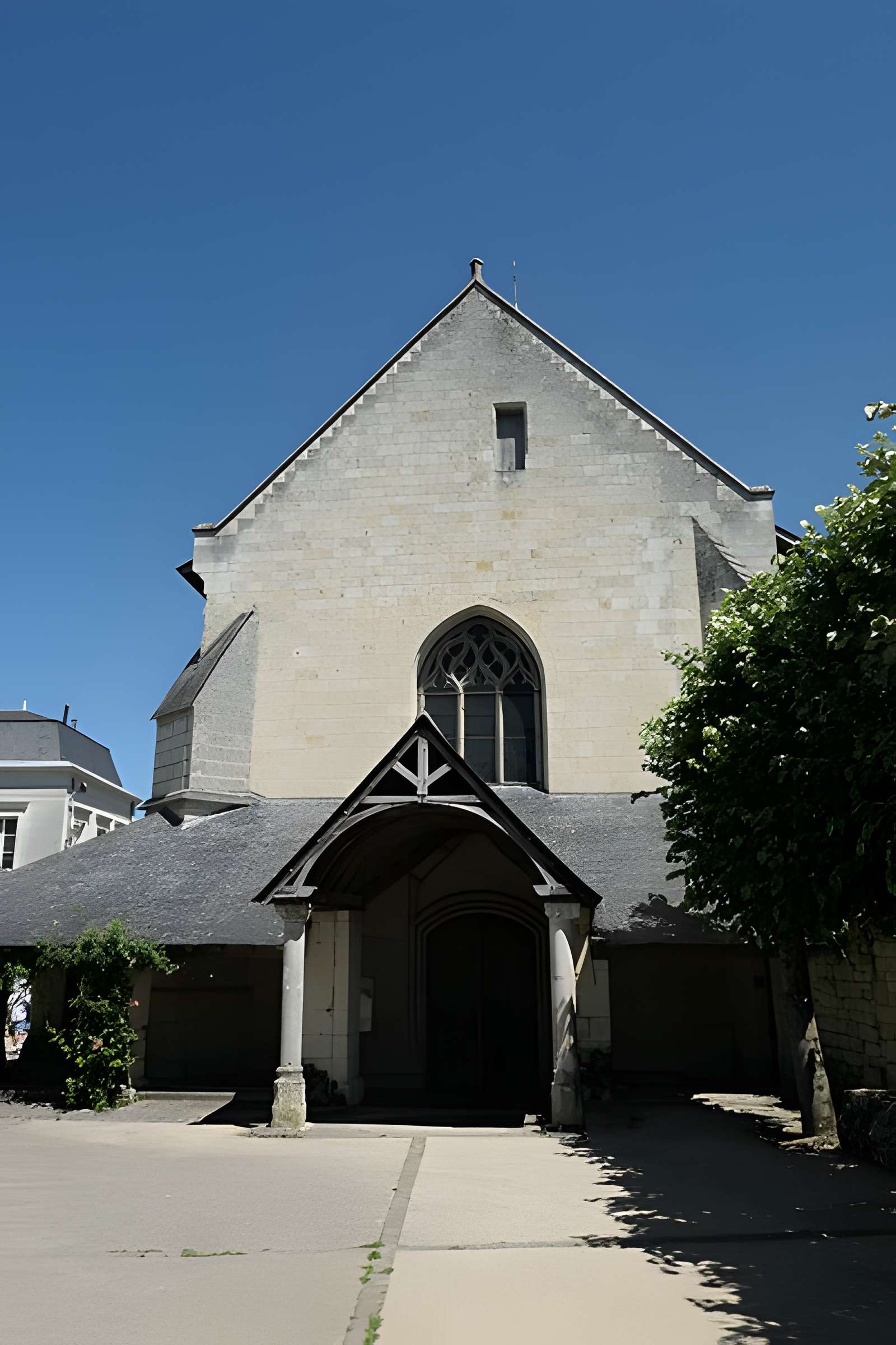 Église Saint-Michel de Fontevraud-l'Abbaye