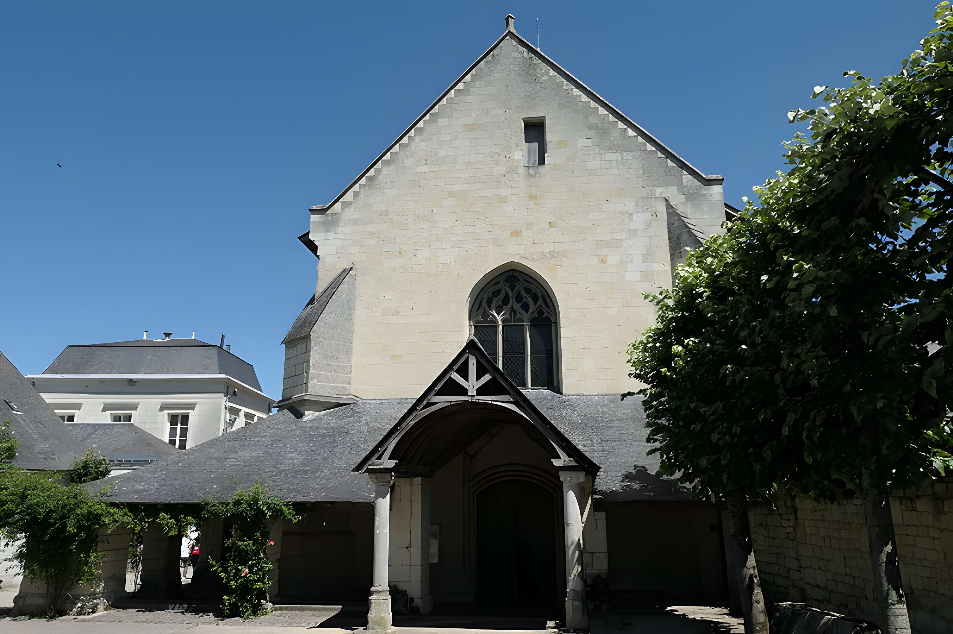 Église Saint-Michel de Fontevraud-l'Abbaye
