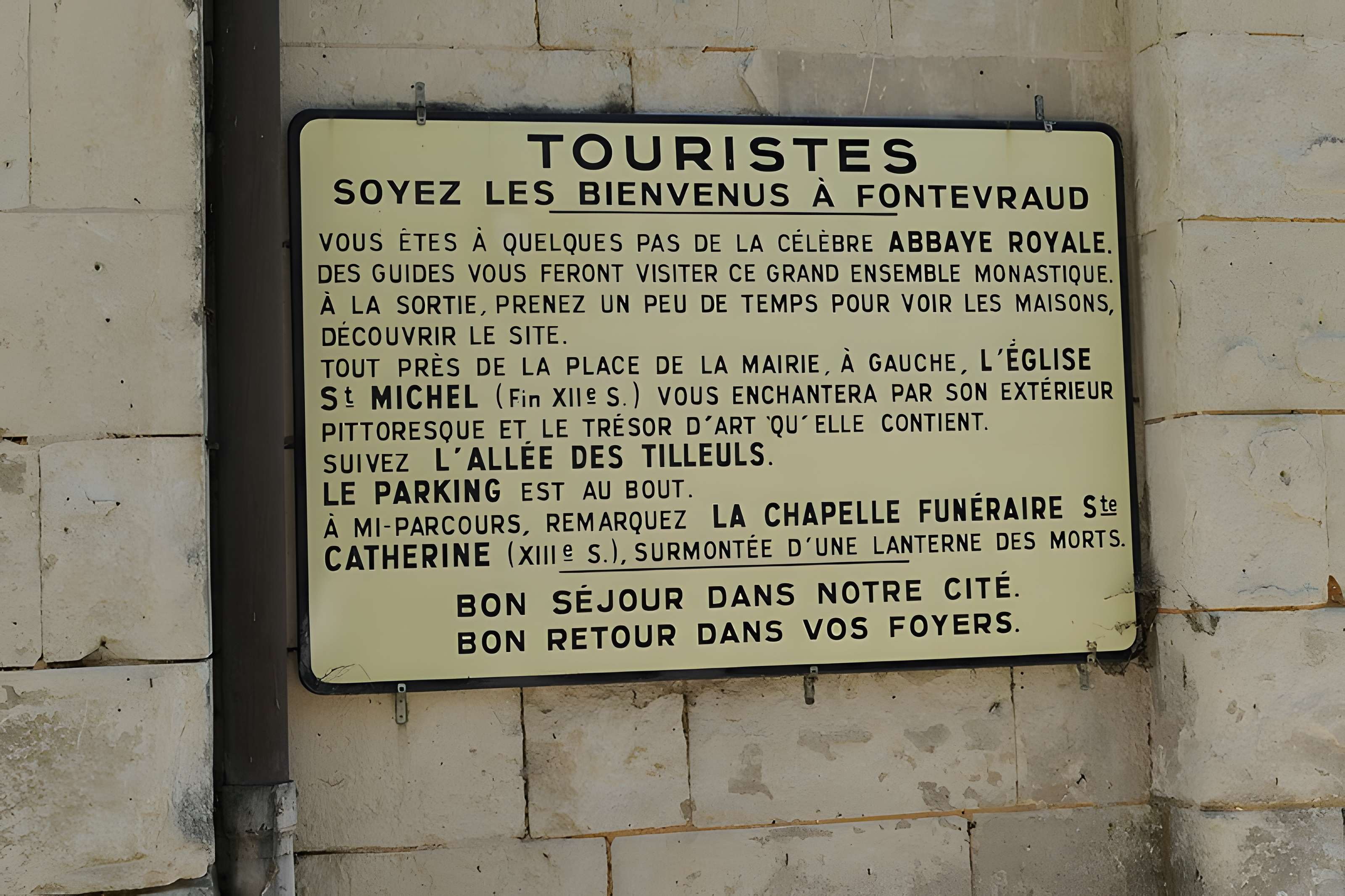 Église Saint-Michel de Fontevraud-l'Abbaye