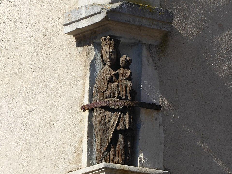 Maison avec statue de la Vierge