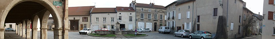 Maison avec statue de la Vierge
