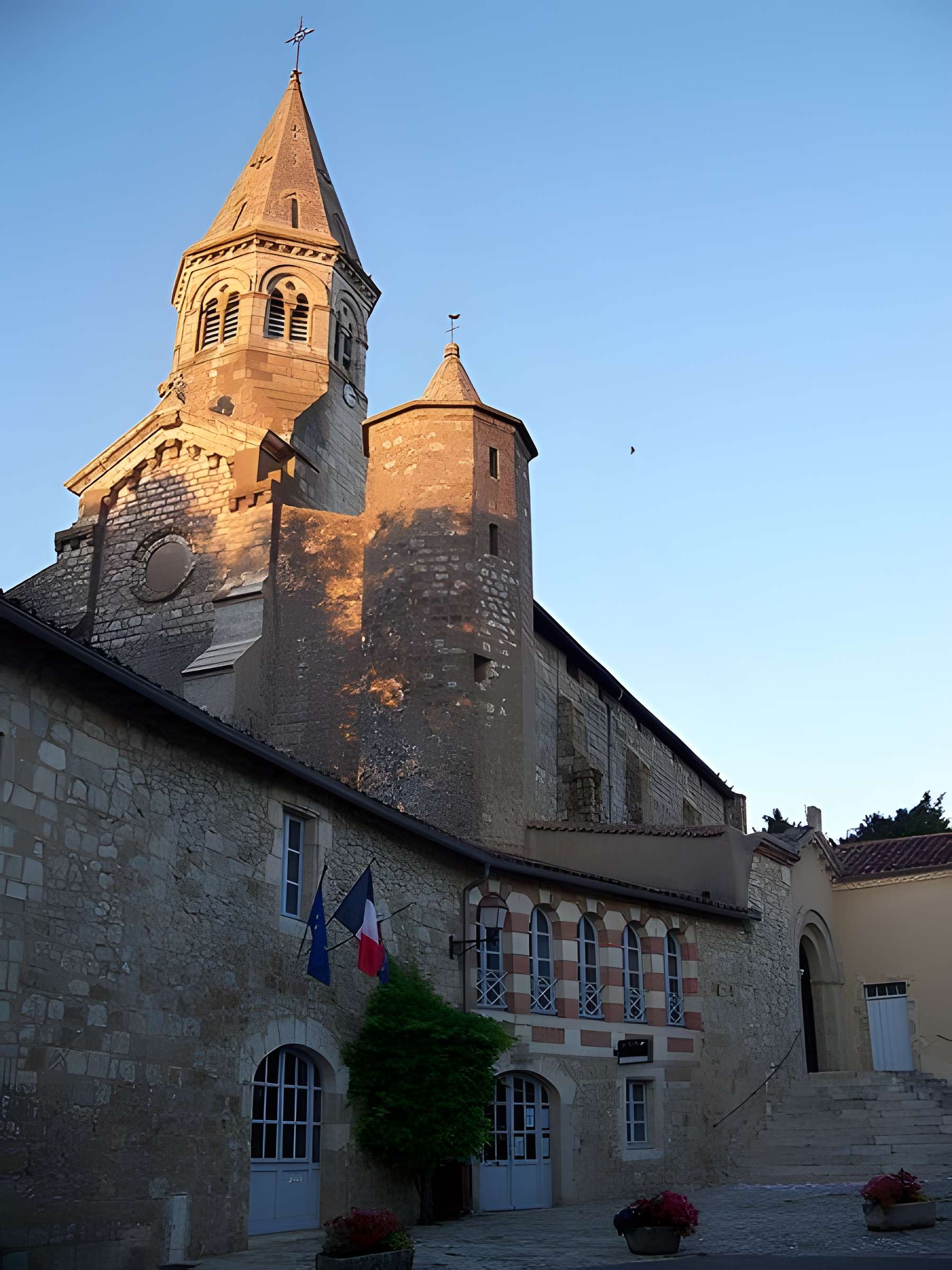 Église Saint-Michel de Montaut-les-Créneaux 