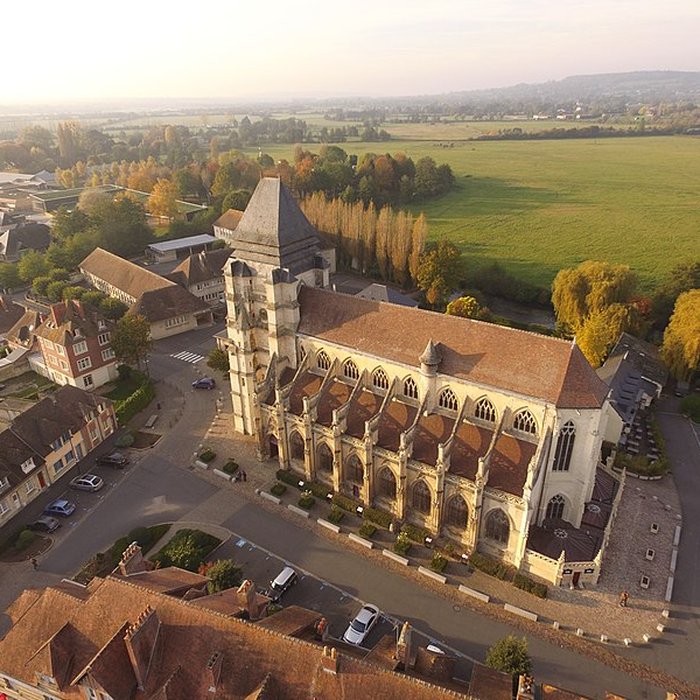 Photo de Église Saint-Michel de Pont-lÉvêque