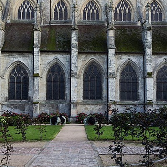 Photo de Église Saint-Michel de Pont-lÉvêque