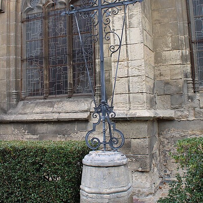Photo de Église Saint-Michel de Pont-lÉvêque