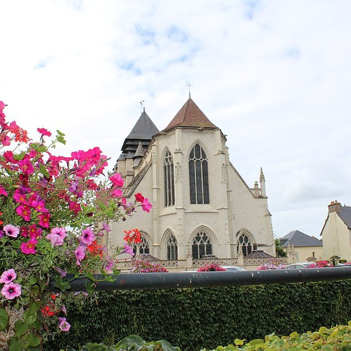 Photo de Église Saint-Michel de Pont-lÉvêque