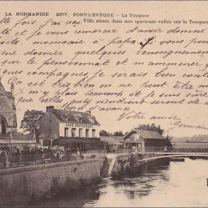 Photo de Église Saint-Michel de Pont-lÉvêque