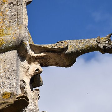 Église Saint-Michel de Pont-lÉvêque
