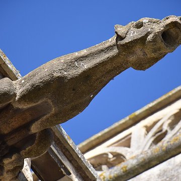 Église Saint-Michel de Pont-lÉvêque