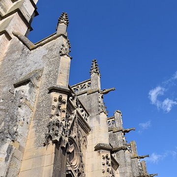 Église Saint-Michel de Pont-lÉvêque