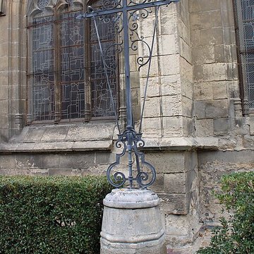 Église Saint-Michel de Pont-lÉvêque