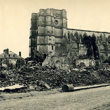 Église Saint-Michel de Pont-lÉvêque