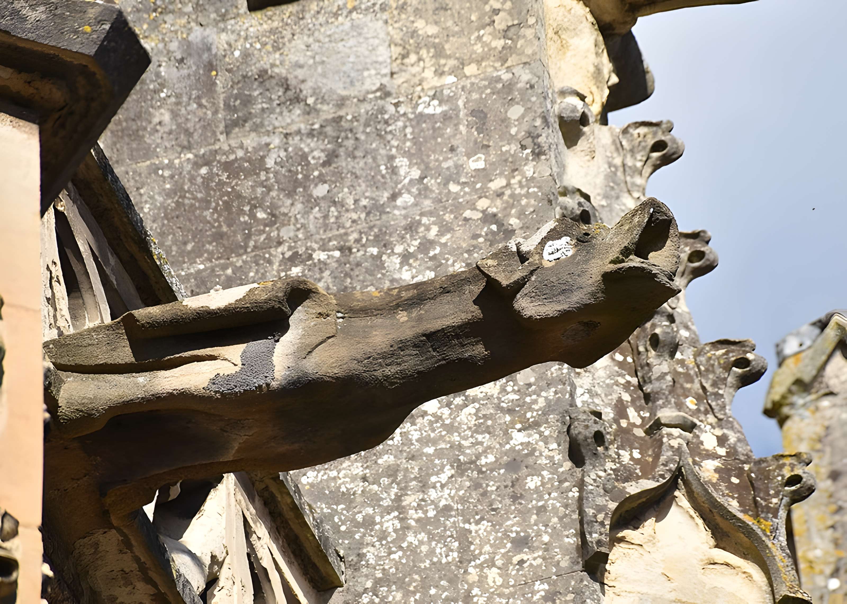 Église Saint-Michel de Pont-l'Évêque