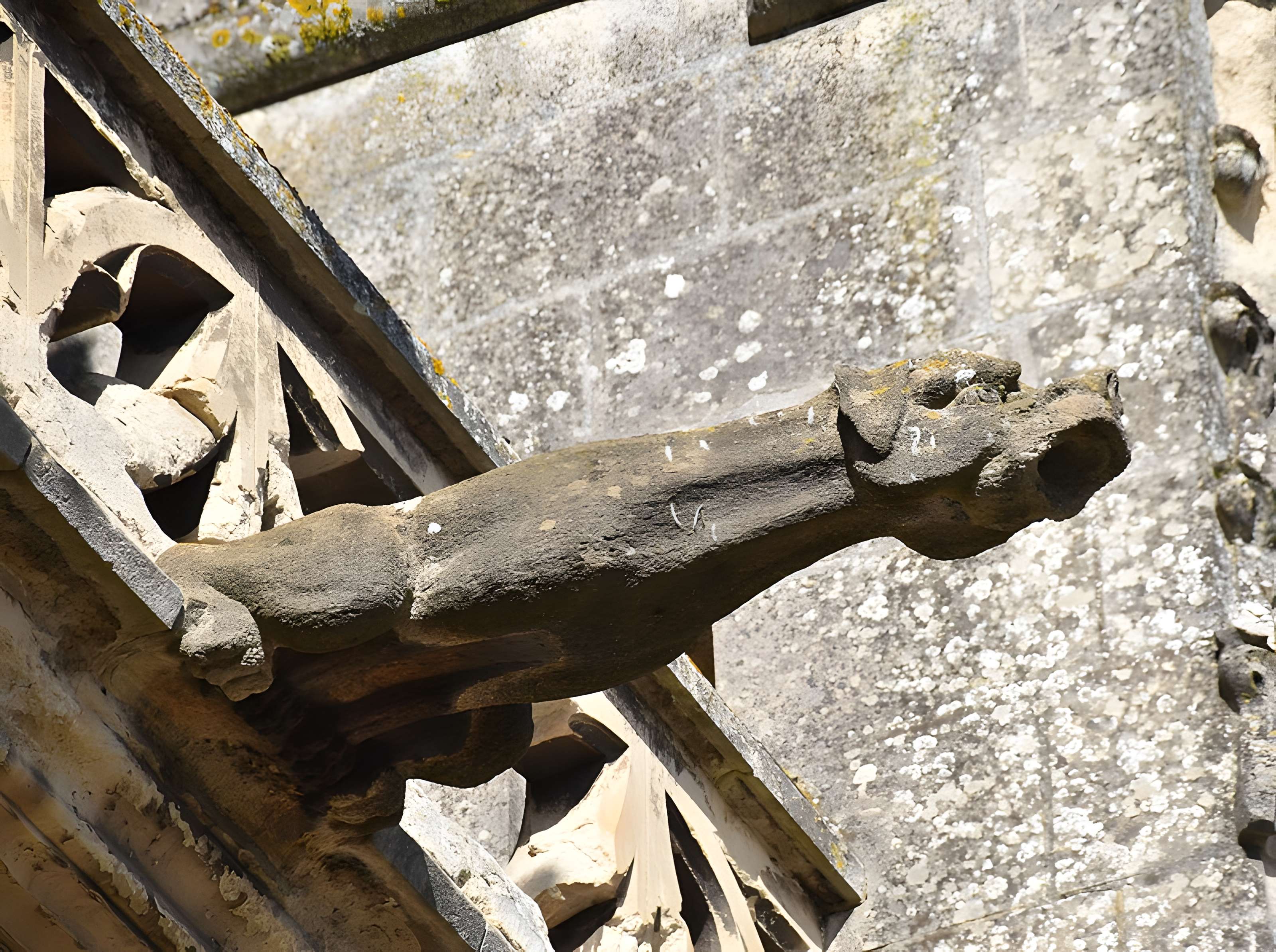 Église Saint-Michel de Pont-l'Évêque