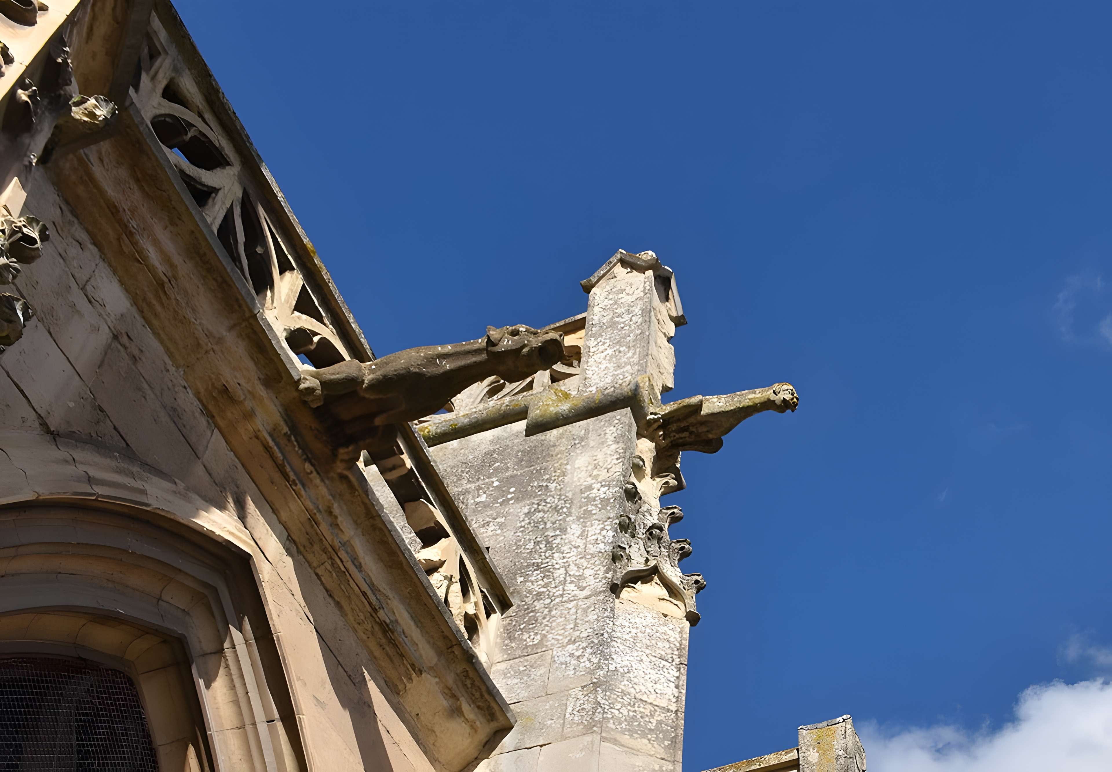 Église Saint-Michel de Pont-l'Évêque