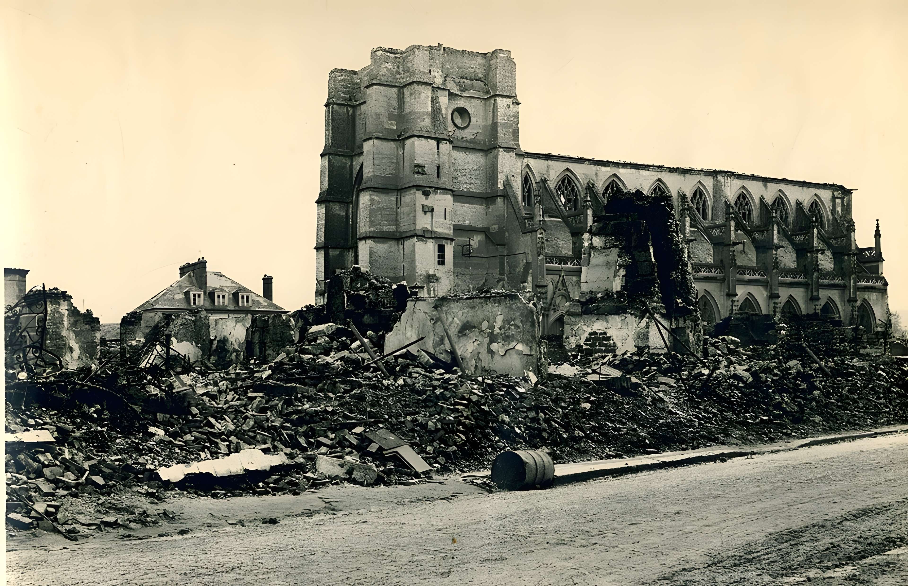 Église Saint-Michel de Pont-l'Évêque