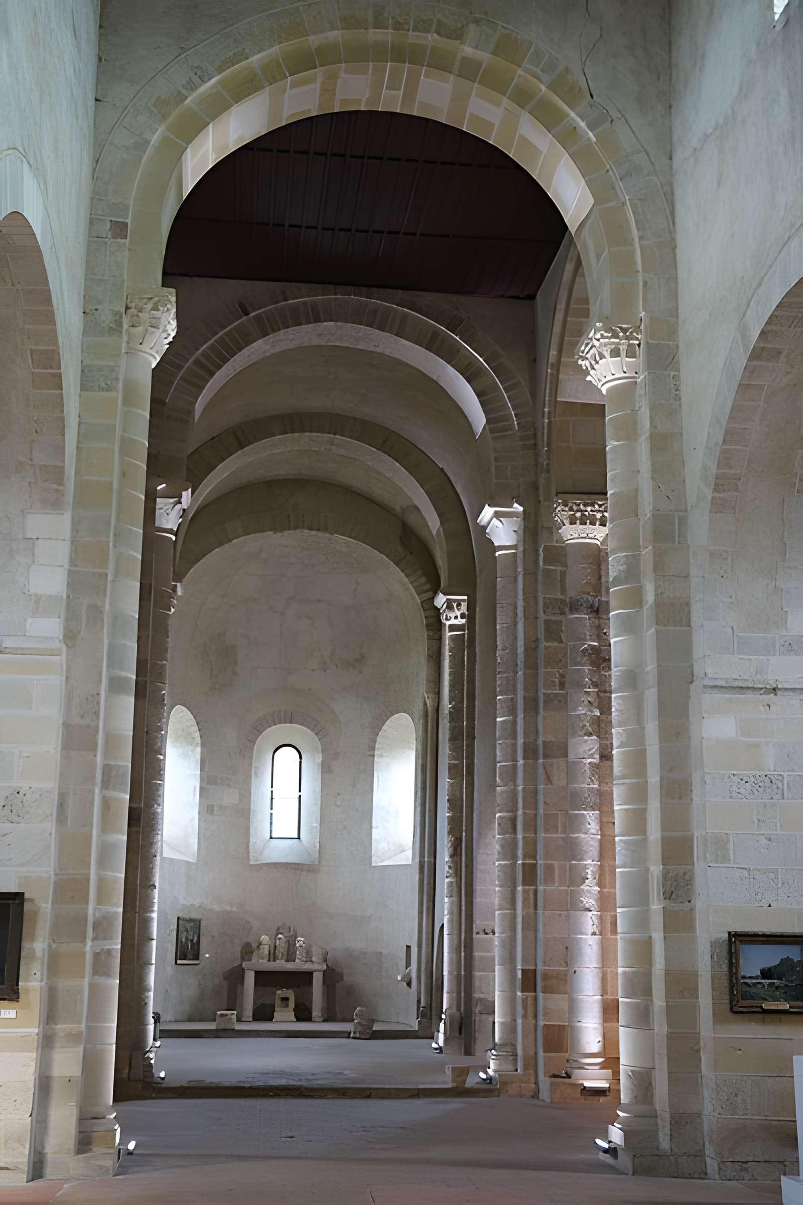 Église Saint-Nazaire de Bourbon-Lancy