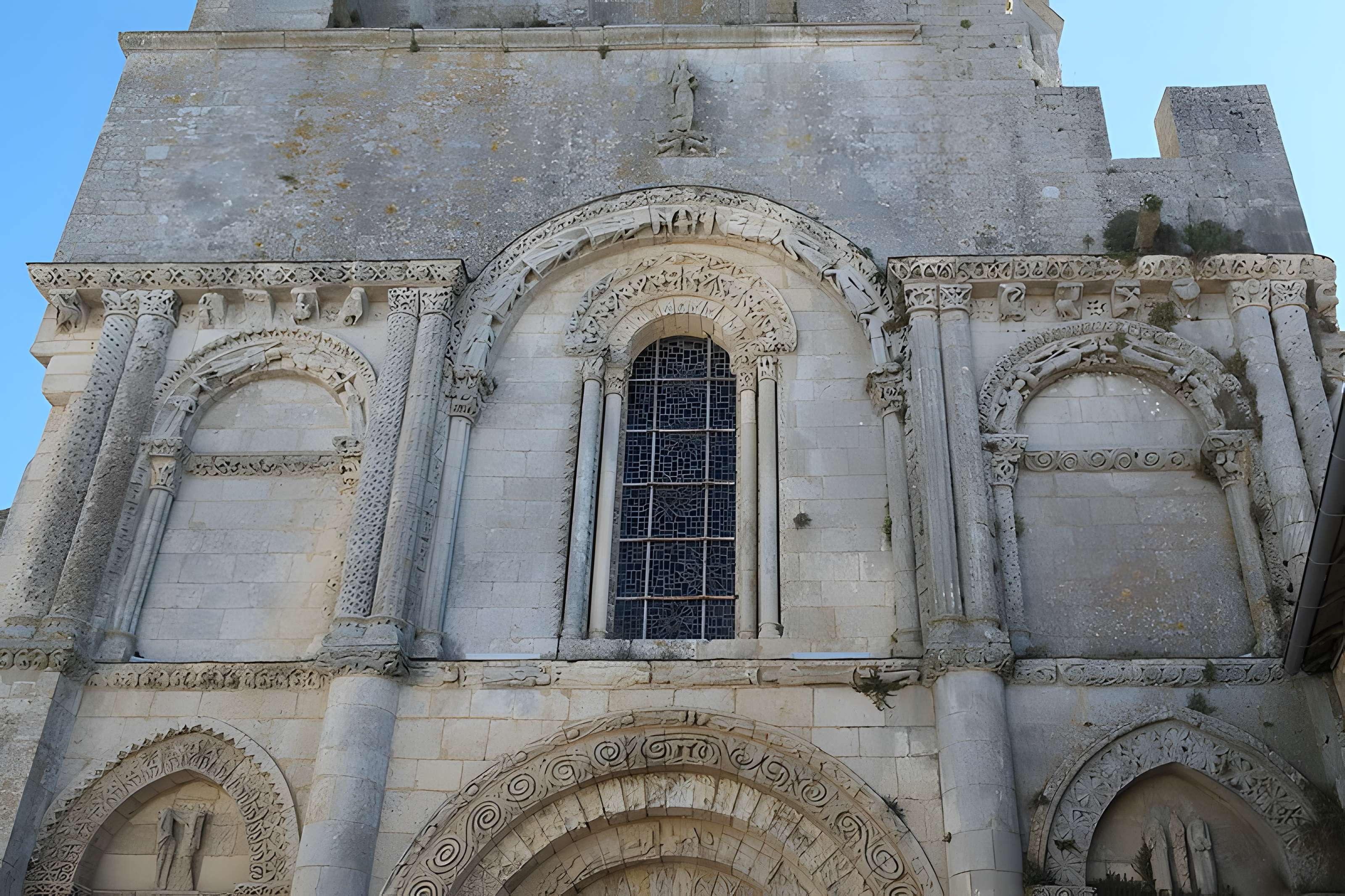 Église Saint-Nazaire de Corme-Royal