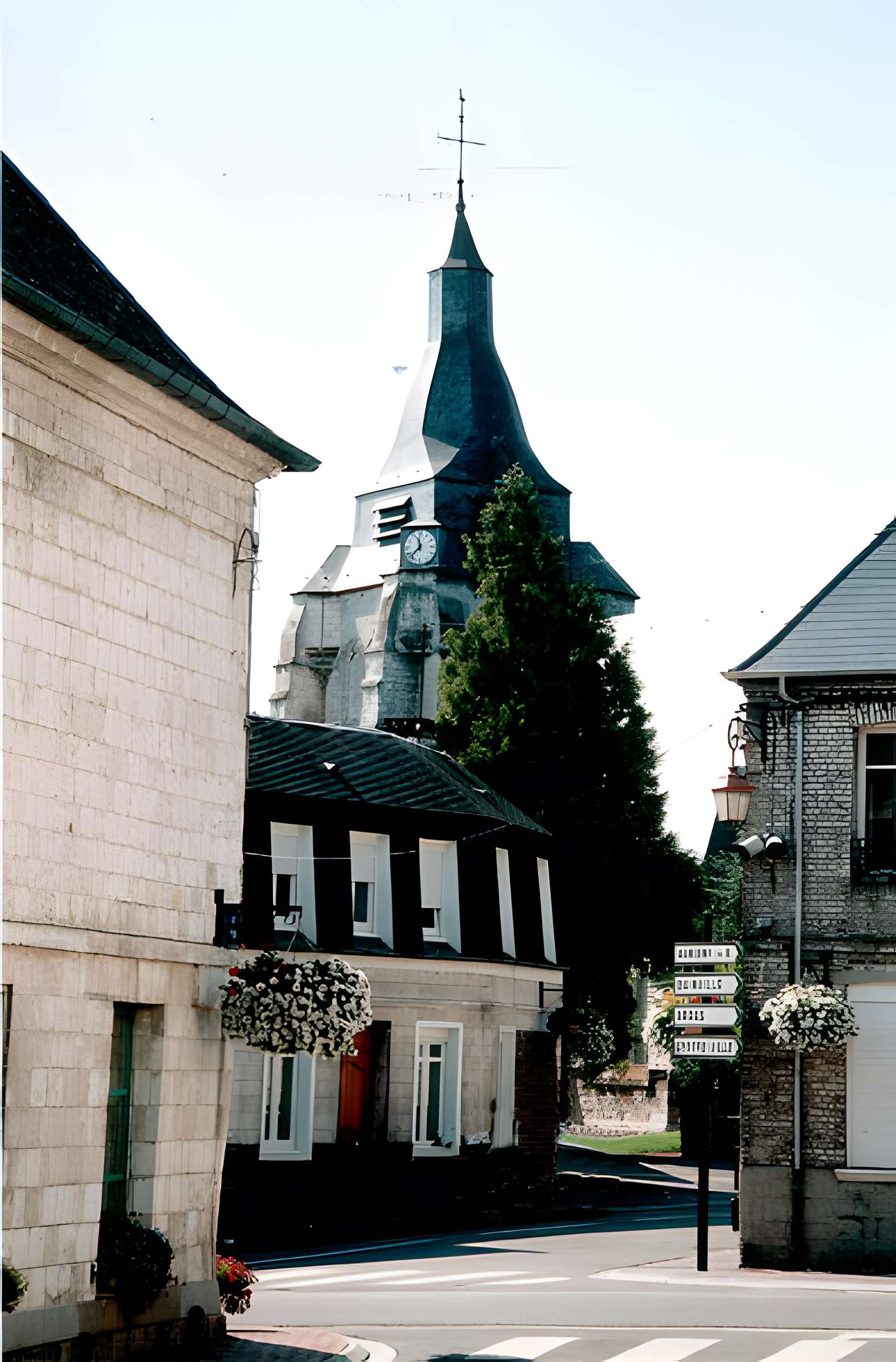Église Saint-Nicolas d'Avesnes-le-Comte