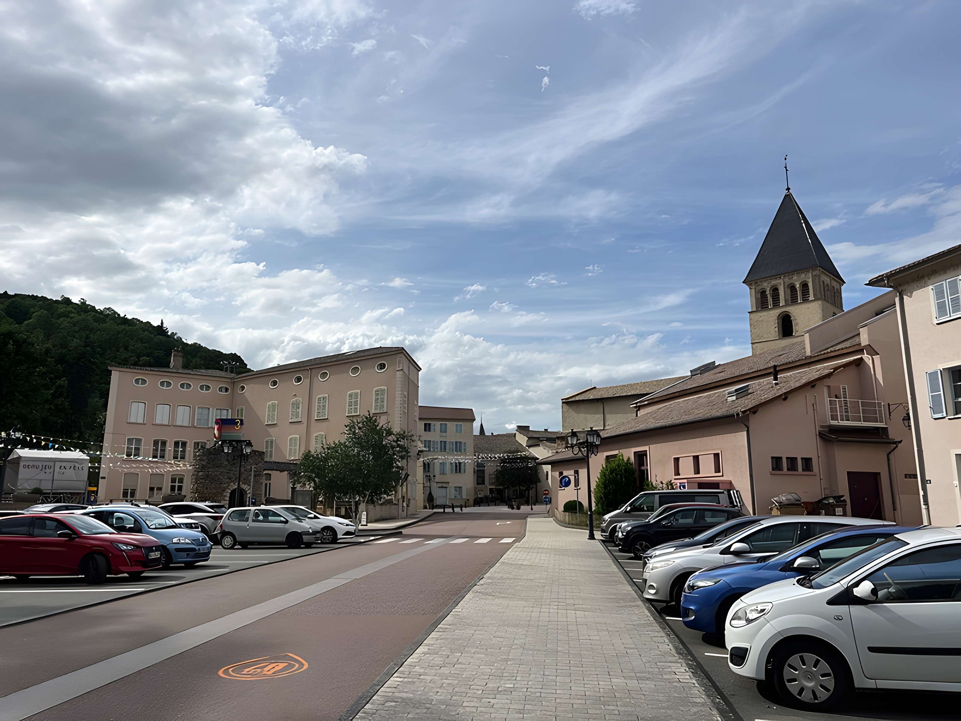 Église Saint-Nicolas de Beaujeu