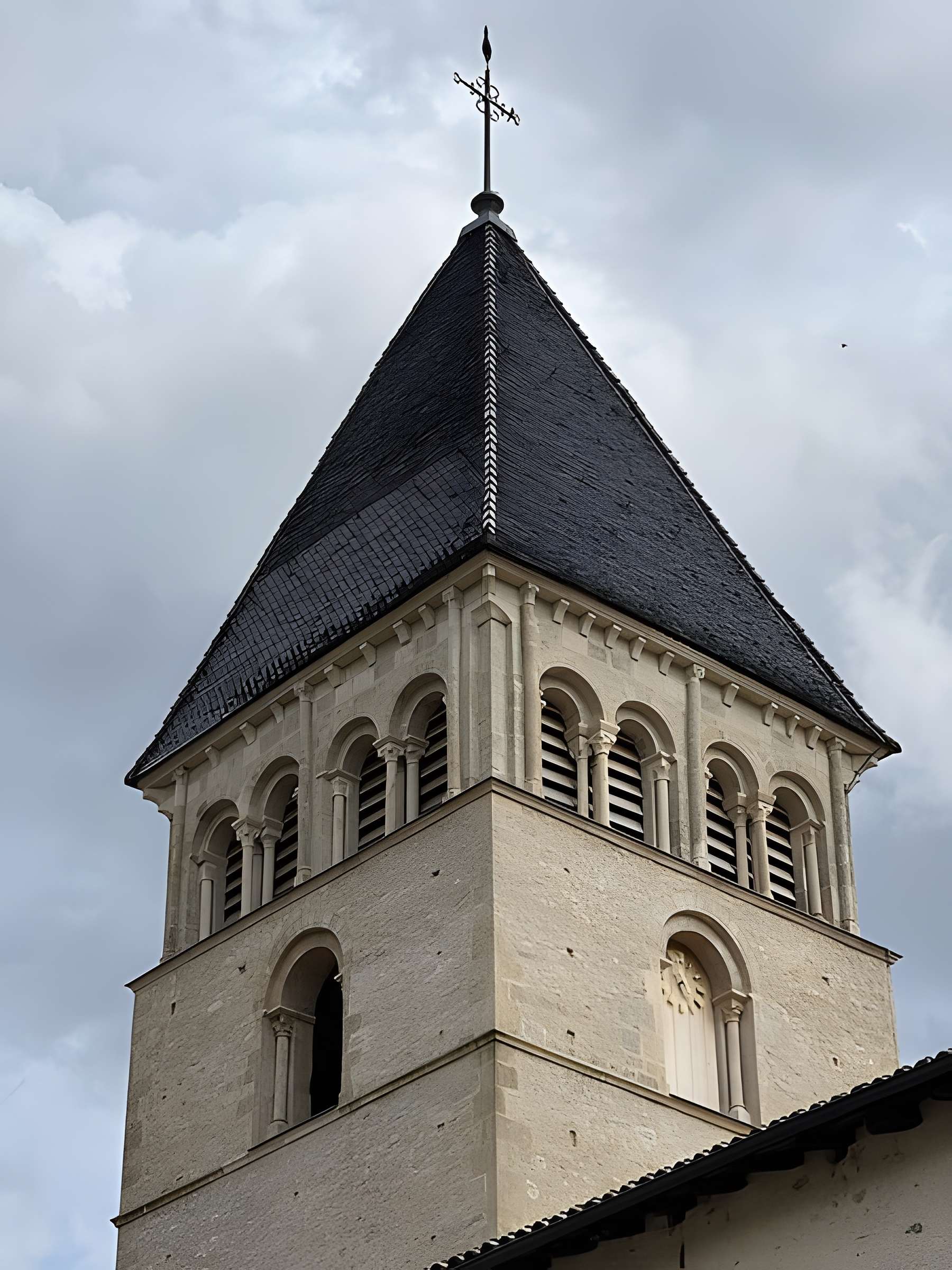Église Saint-Nicolas de Beaujeu