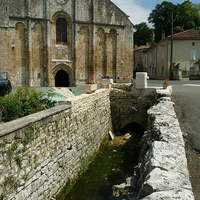 Photo de Église Saint-Nicolas de Cellefrouin
