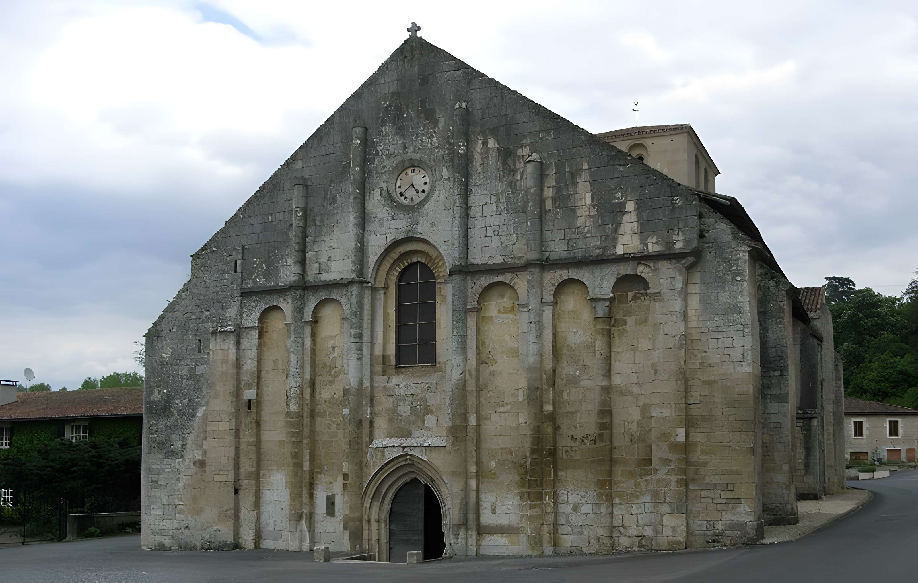 Église Saint-Nicolas de Cellefrouin 