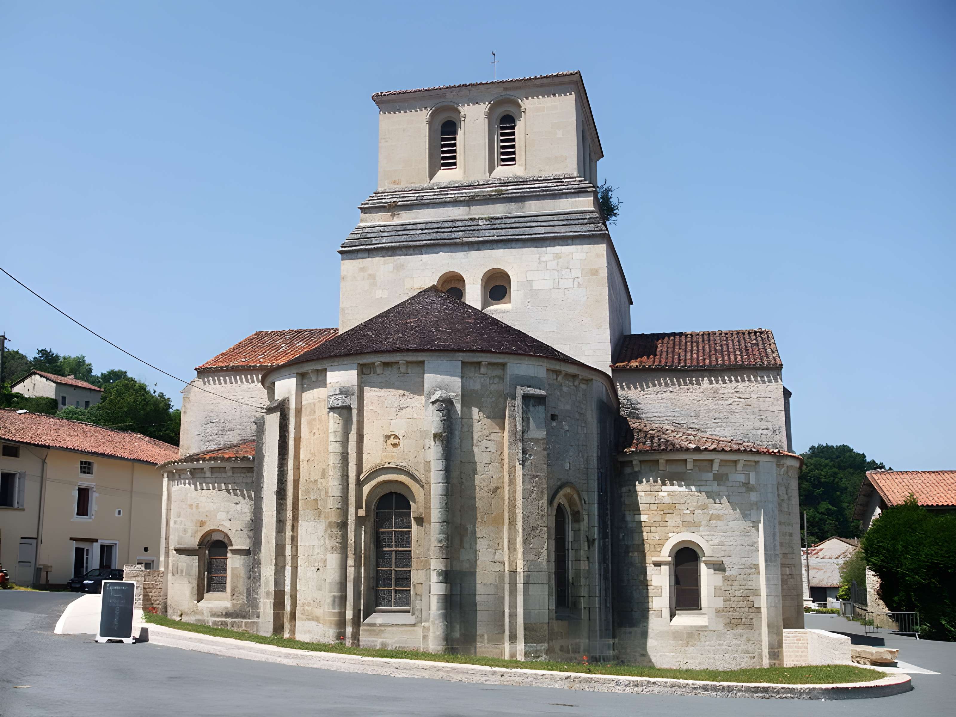 Église Saint-Nicolas de Cellefrouin