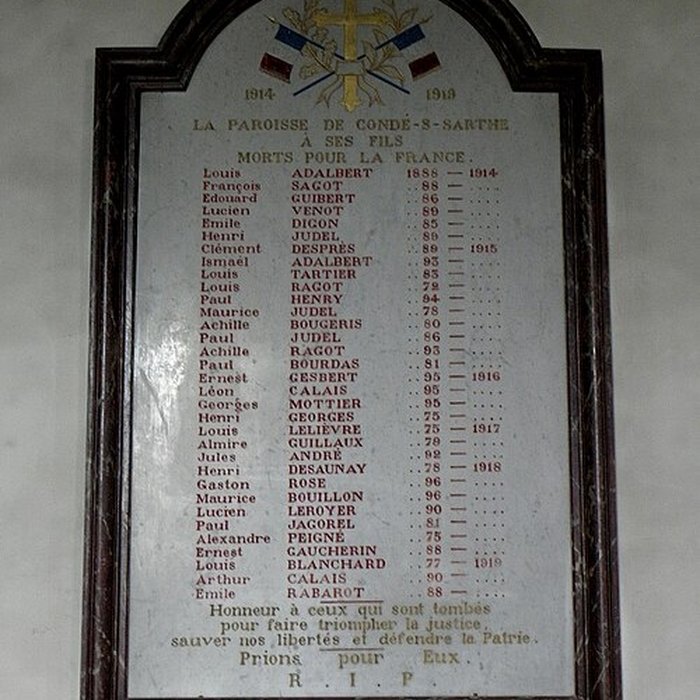 Photo de Bas-relief sculpté à la mémoire des soldats du 363e Régiment dInfanterie