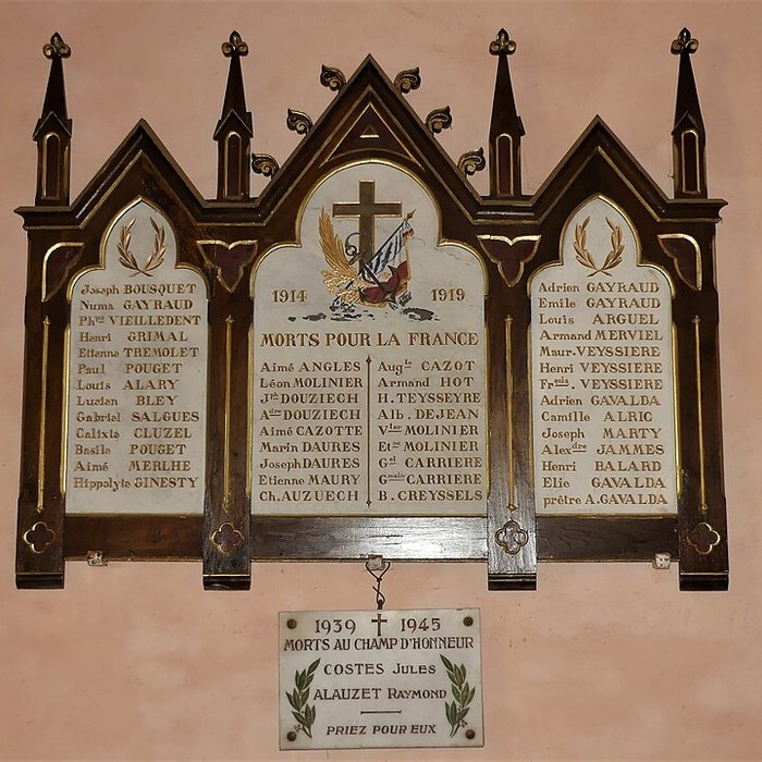 Photo de Bas-relief sculpté à la mémoire des soldats du 363e Régiment dInfanterie