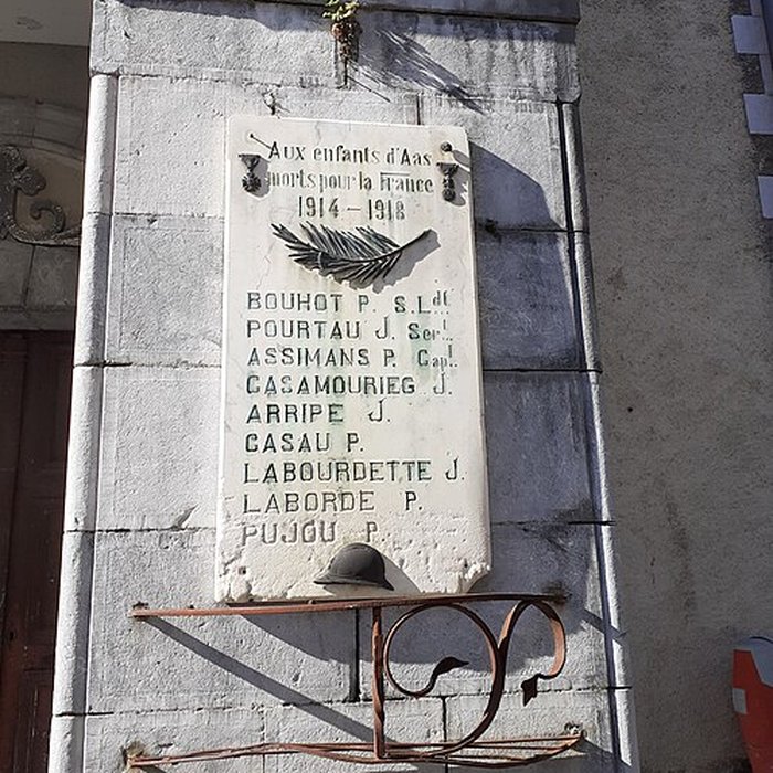 Photo de Bas-relief sculpté à la mémoire des soldats du 363e Régiment dInfanterie