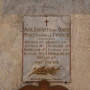 Bas-relief sculpté à la mémoire des soldats du 363e Régiment dInfanterie