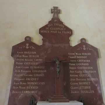 Bas-relief sculpté à la mémoire des soldats du 363e Régiment dInfanterie