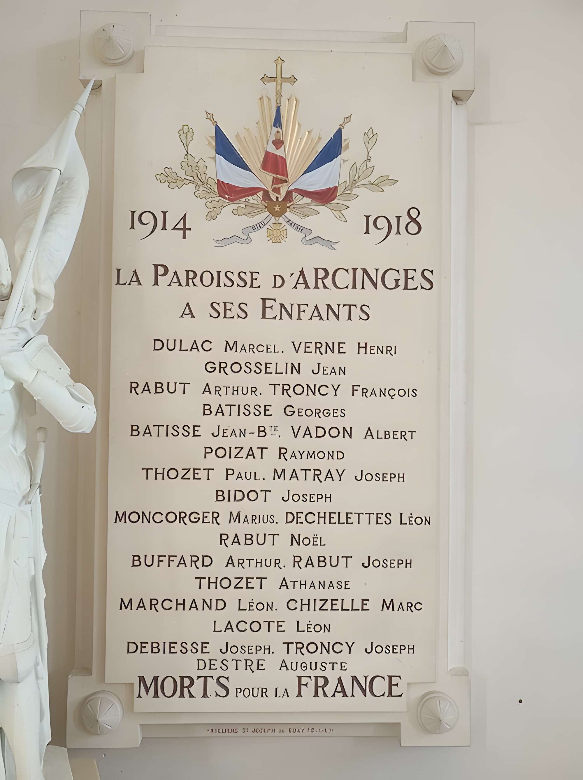 Bas-relief sculpté à la mémoire des soldats du 363e Régiment d'Infanterie
