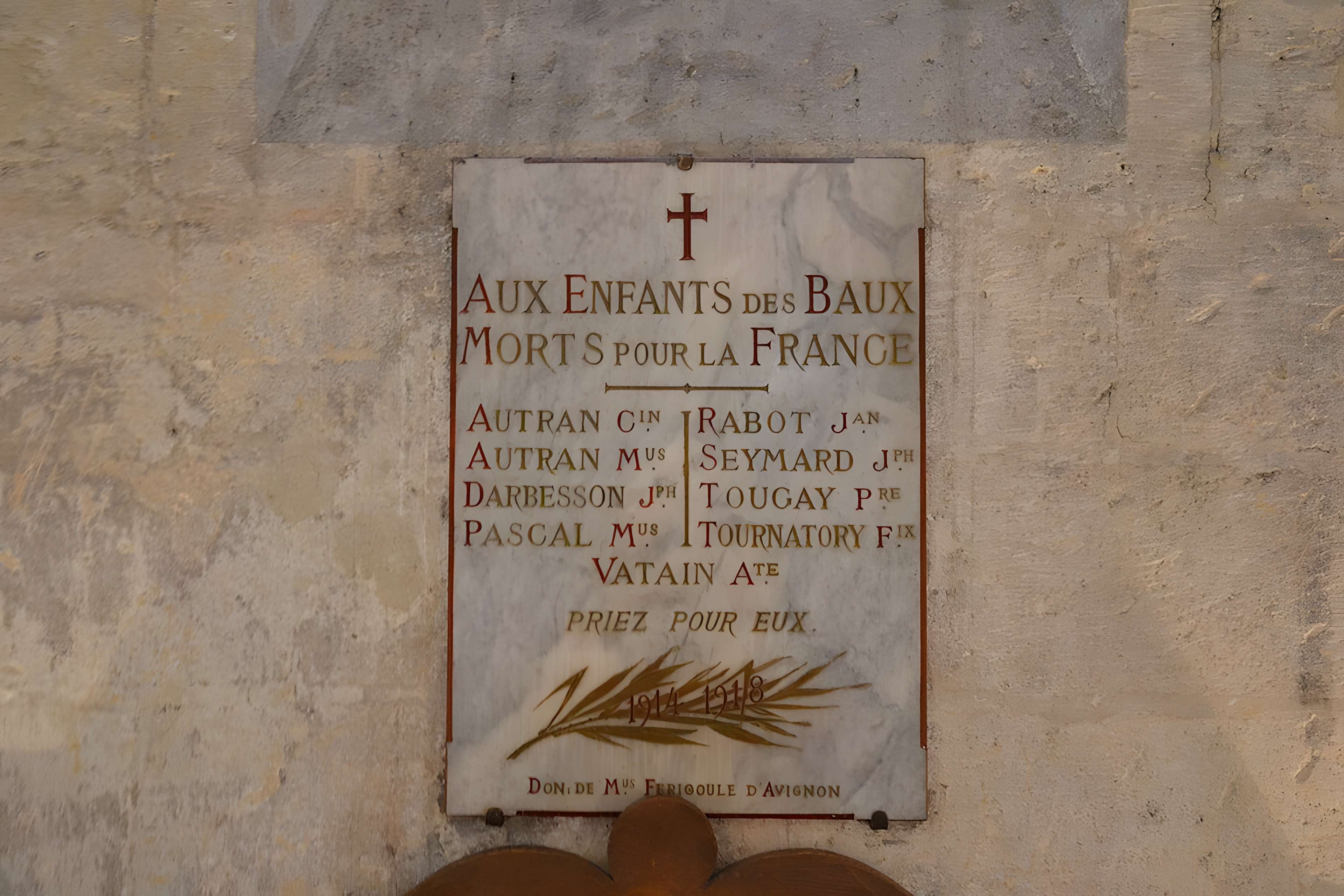 Bas-relief sculpté à la mémoire des soldats du 363e Régiment d'Infanterie