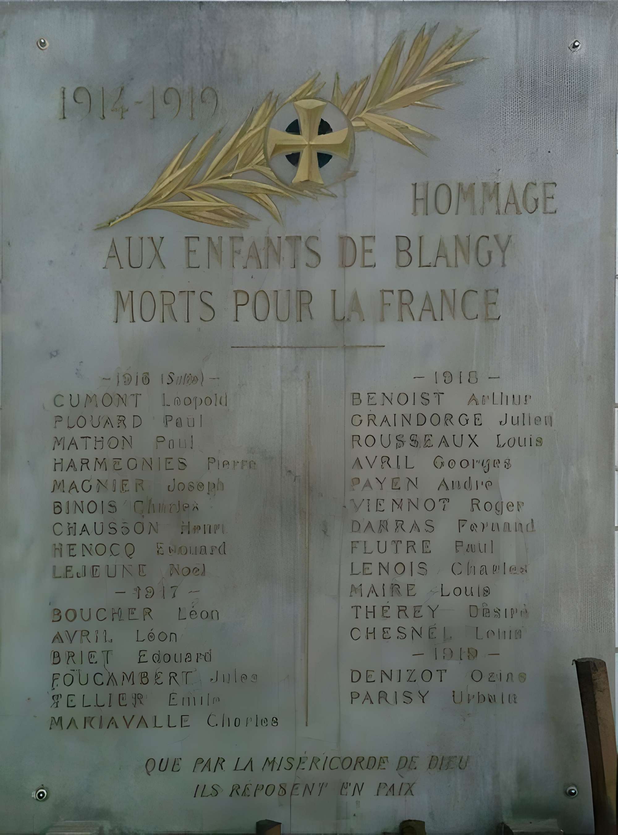 Bas-relief sculpté à la mémoire des soldats du 363e Régiment d'Infanterie
