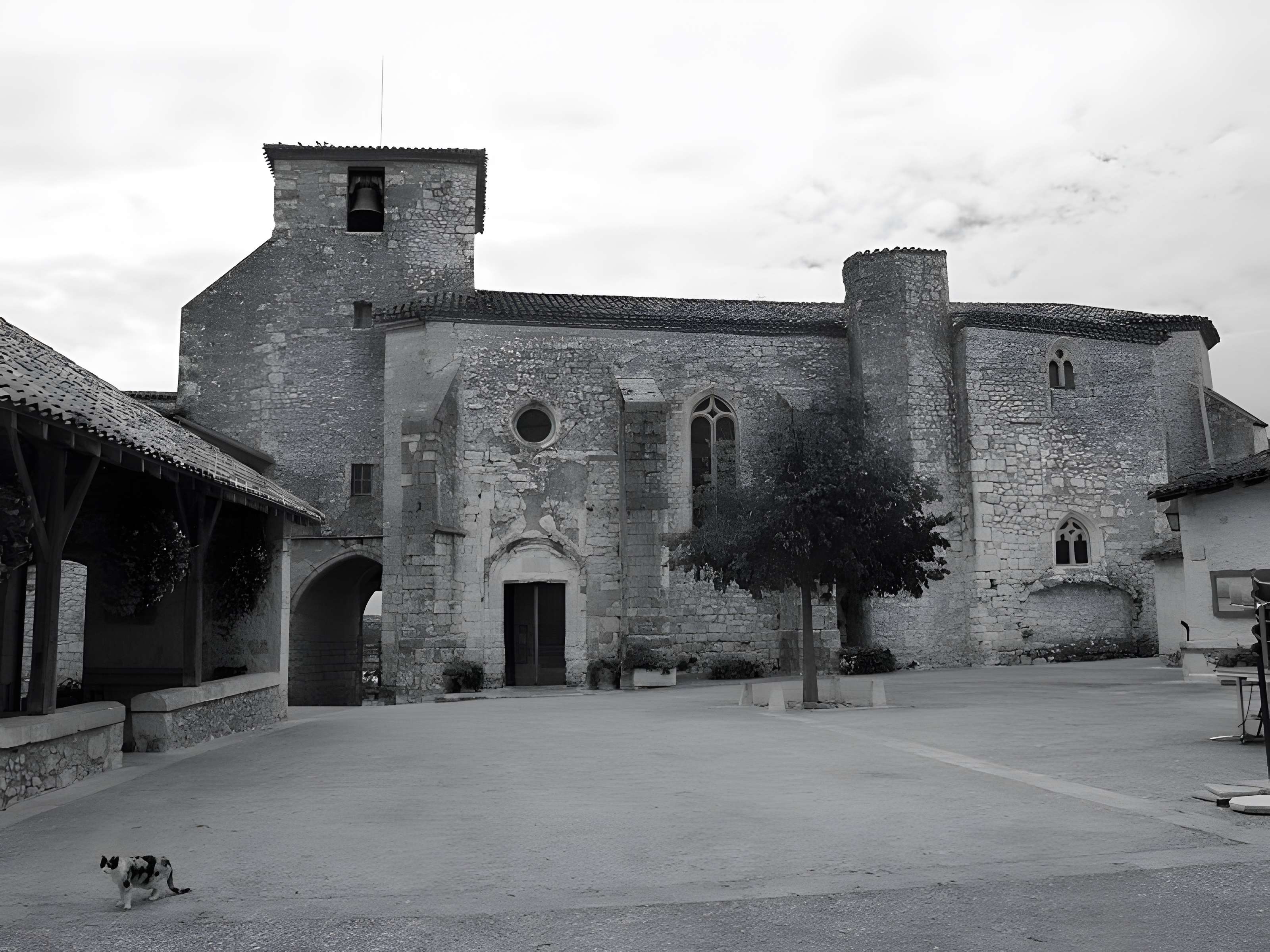 Église Saint-Nicolas de Pujols 