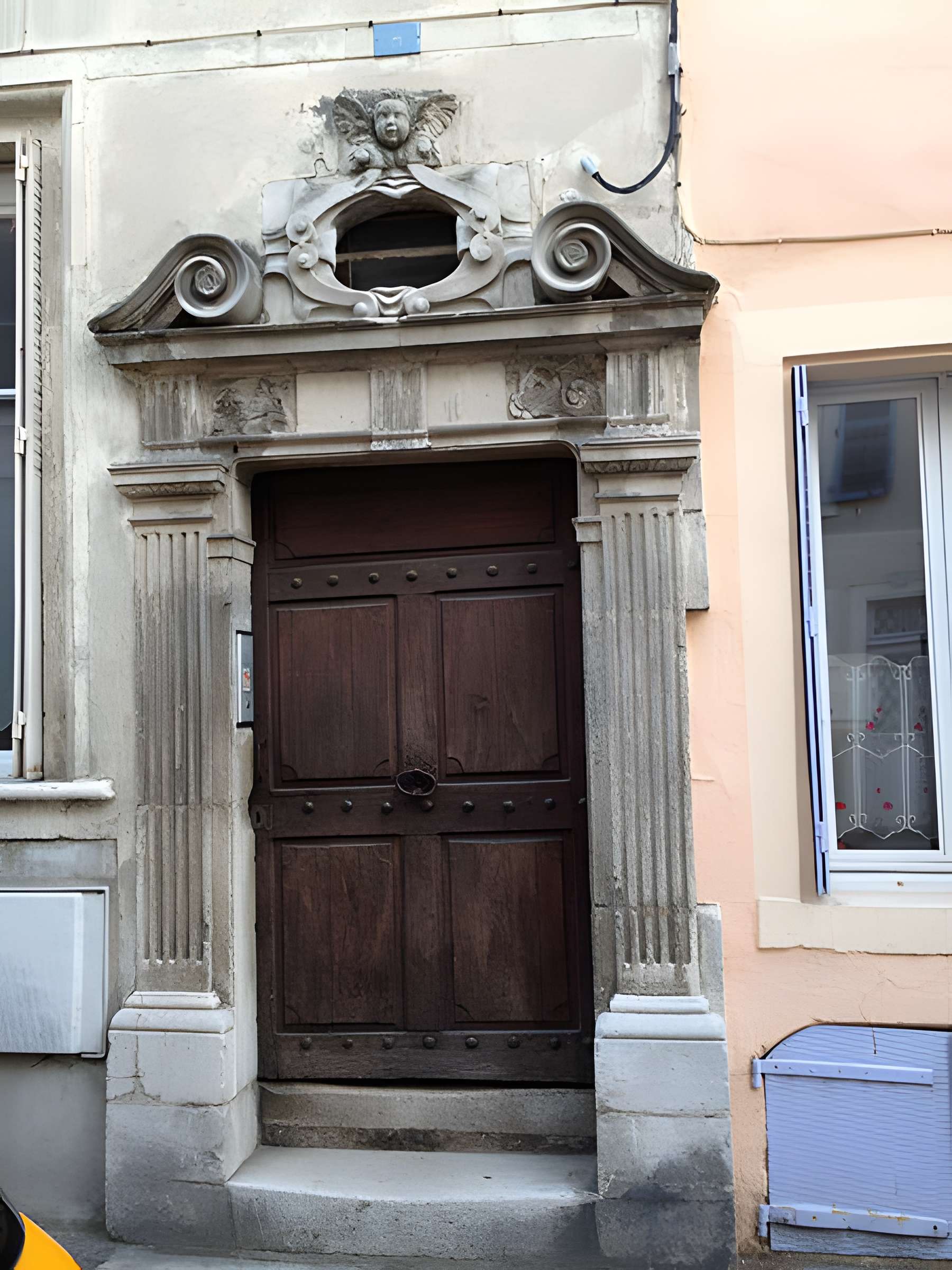 Immeuble, ancien couvent des soeurs de Notre-Dame