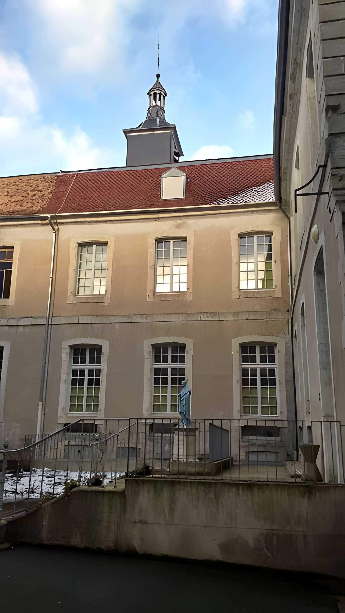 Hôpital Saint-Charles