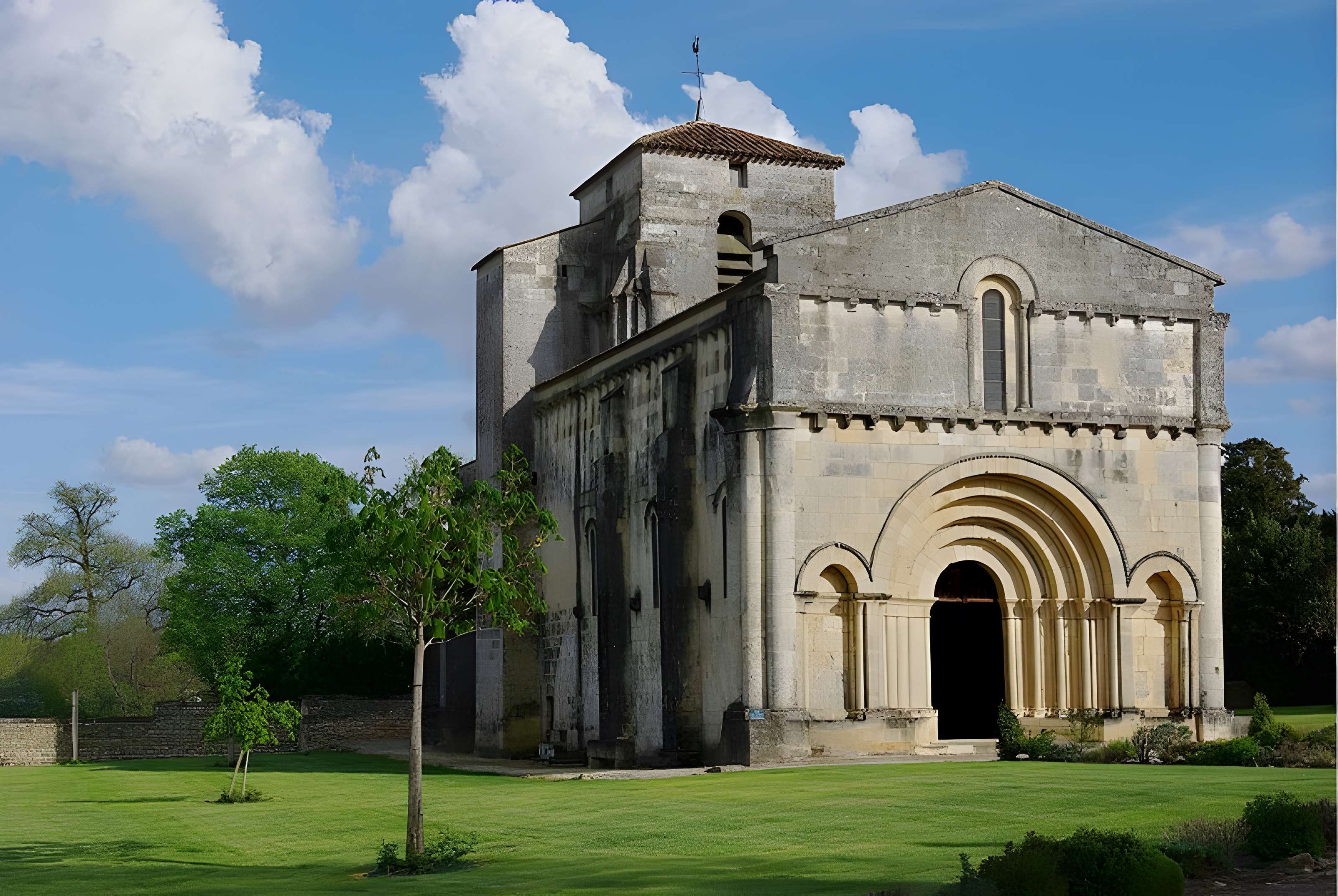 Église Saint-Pallais de Villars-en-Pons 