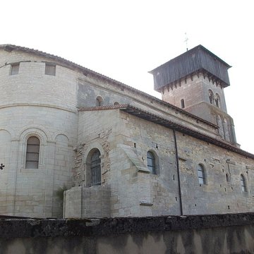Cimetière entourant lancienne église