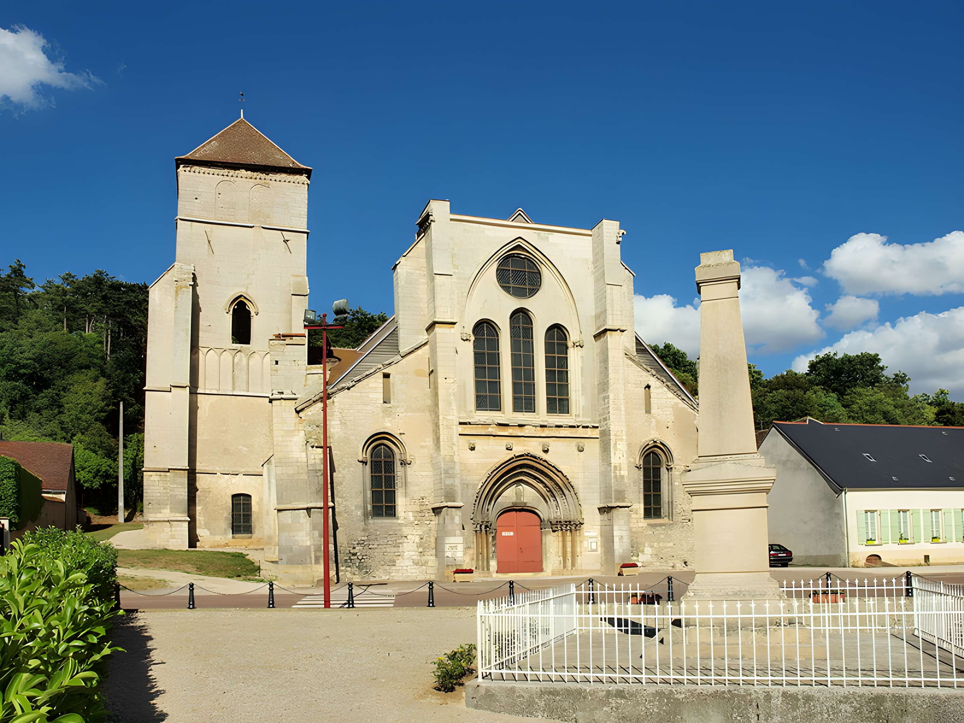 Église Saint-Phal de Gy-l'Évêque