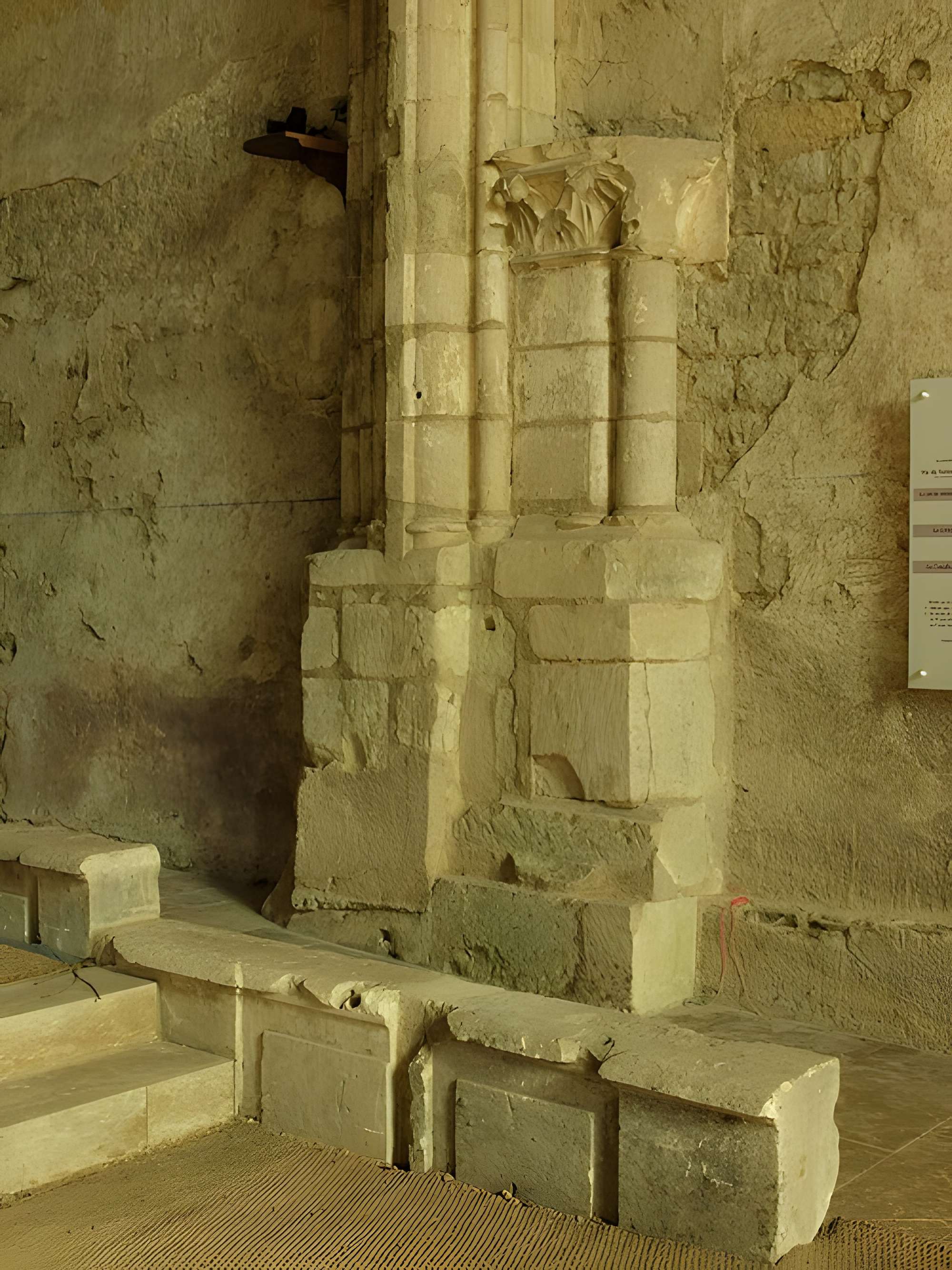 Église Saint-Phal de Gy-l'Évêque