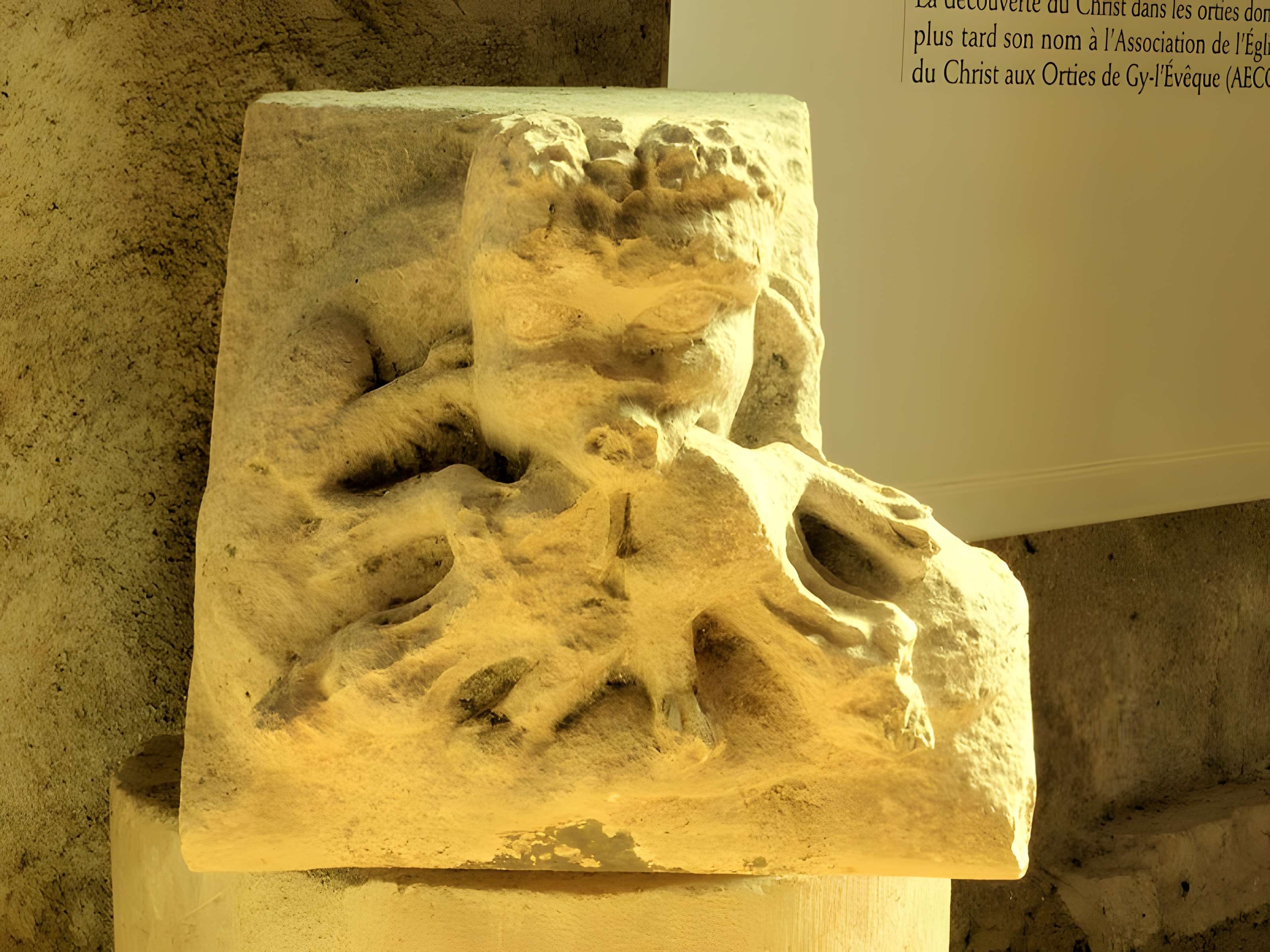 Église Saint-Phal de Gy-l'Évêque