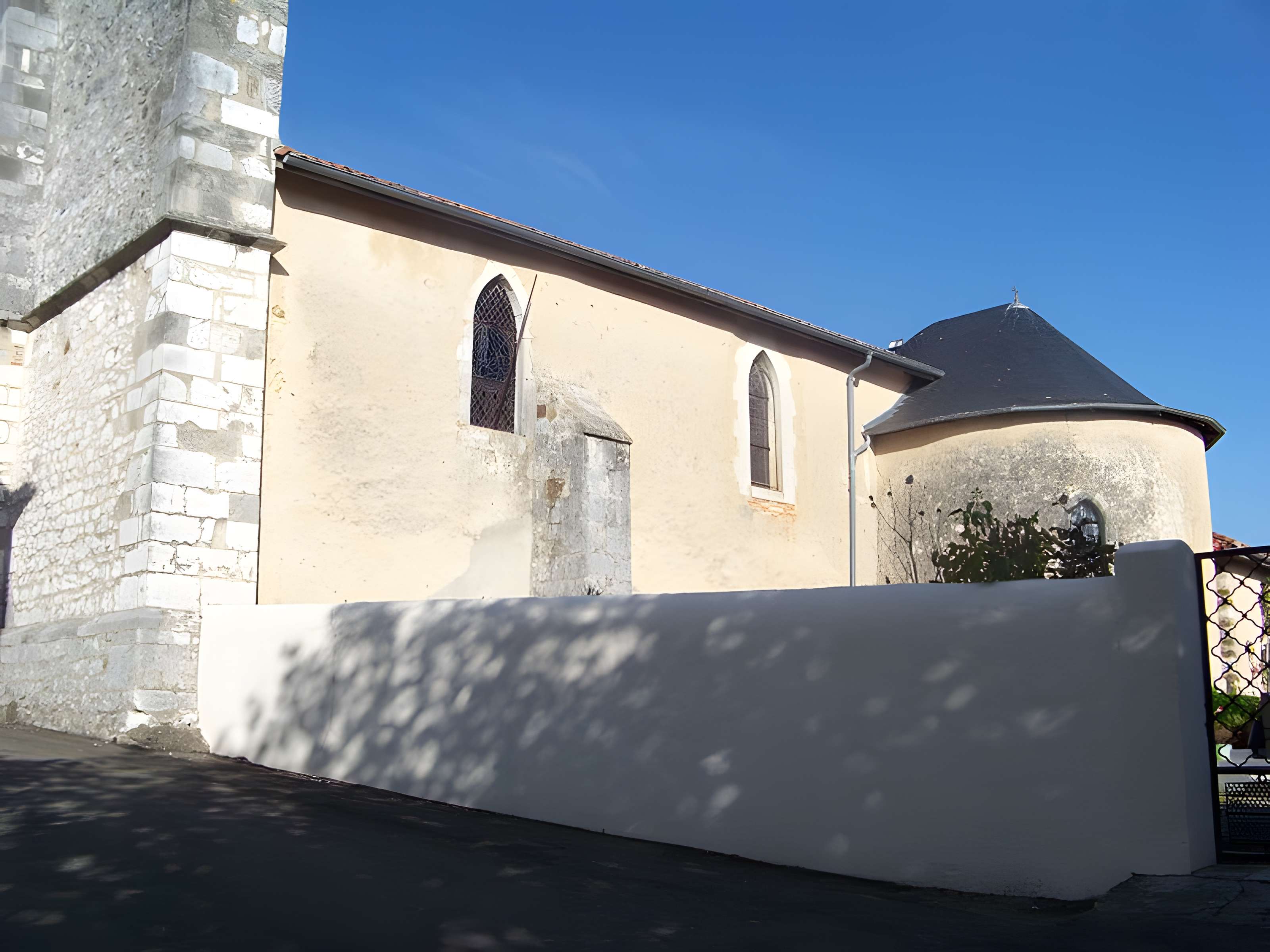 Église Saint-Philippe-et-Saint-Jacques de Buanes