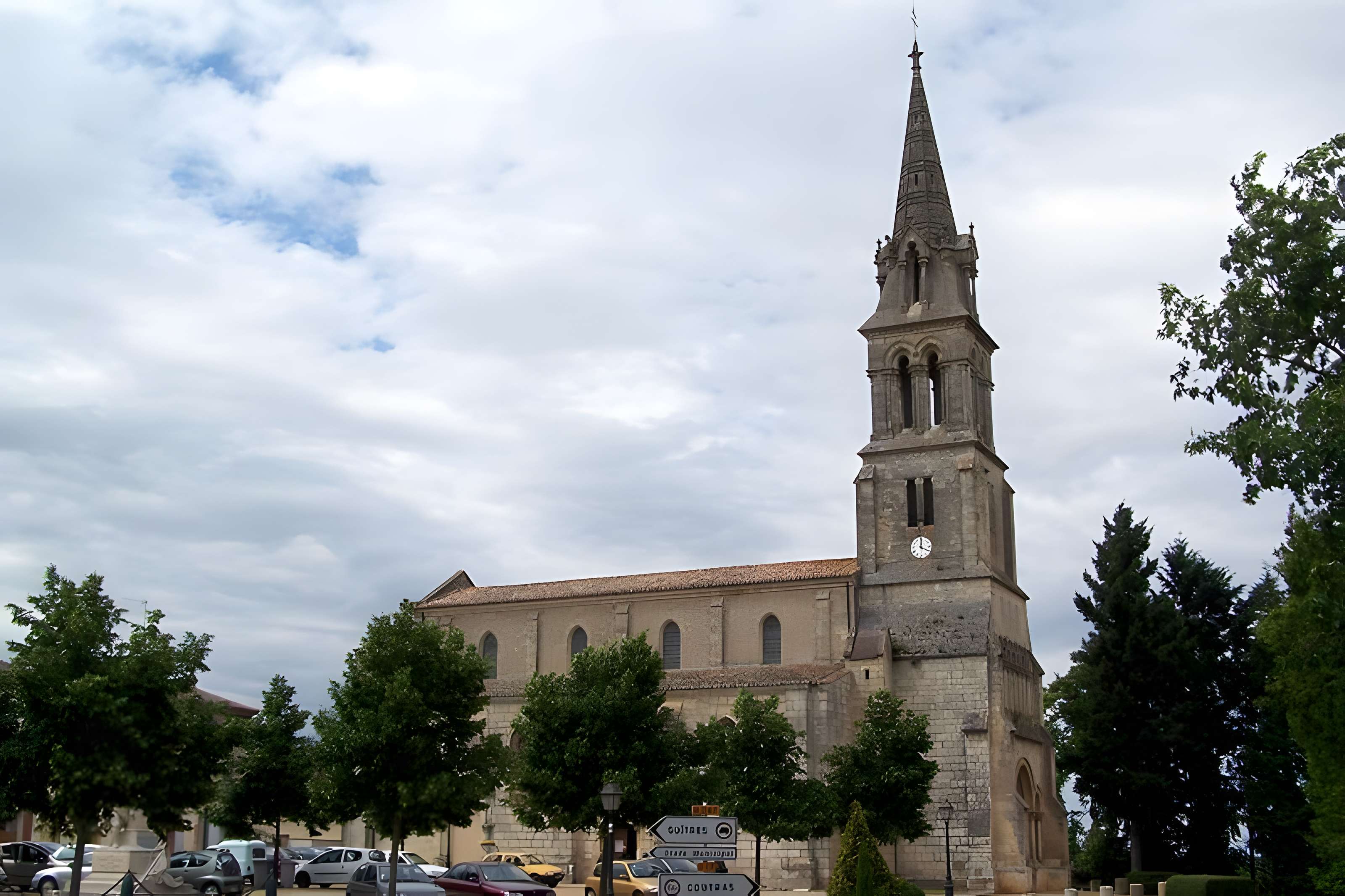 Église Saint-Pierre d'Abzac 
