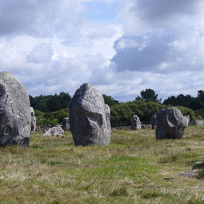 Photo de Six menhirs de lenceinte du Ménec