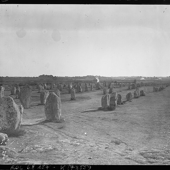 Photo de Six menhirs de lenceinte du Ménec