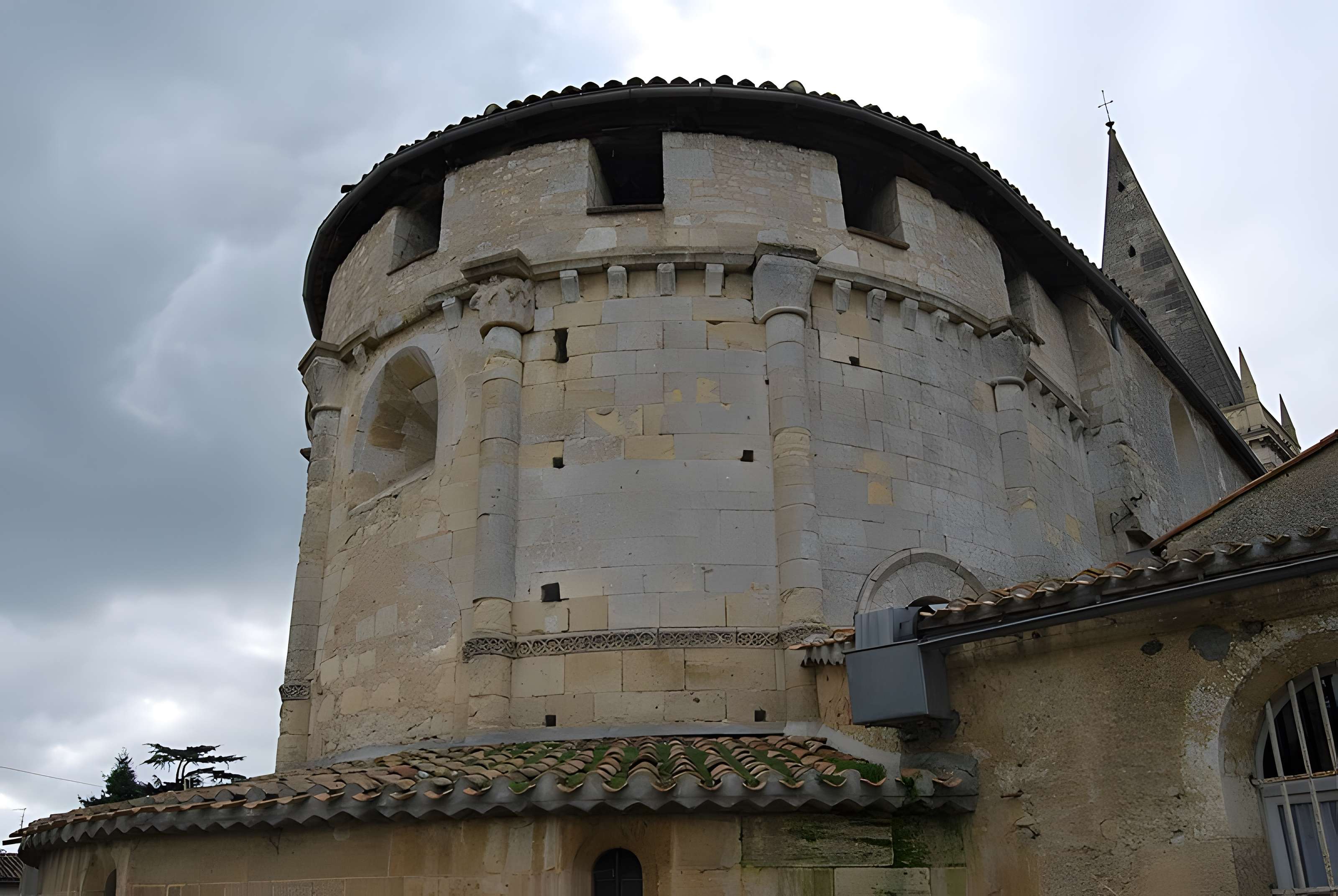 Église Saint-Pierre d'Ambarès-et-Lagrave
