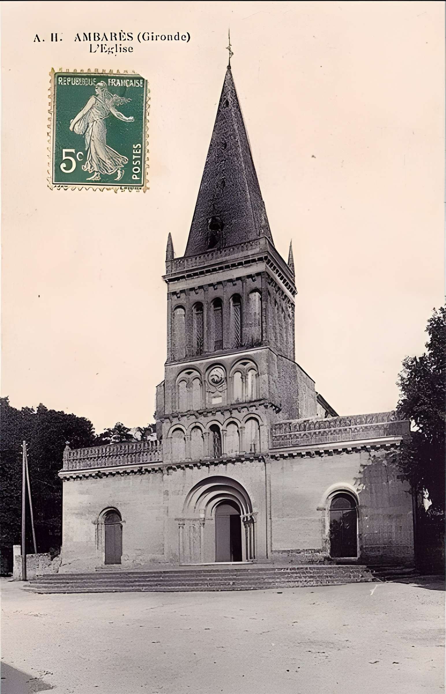 Église Saint-Pierre d'Ambarès-et-Lagrave